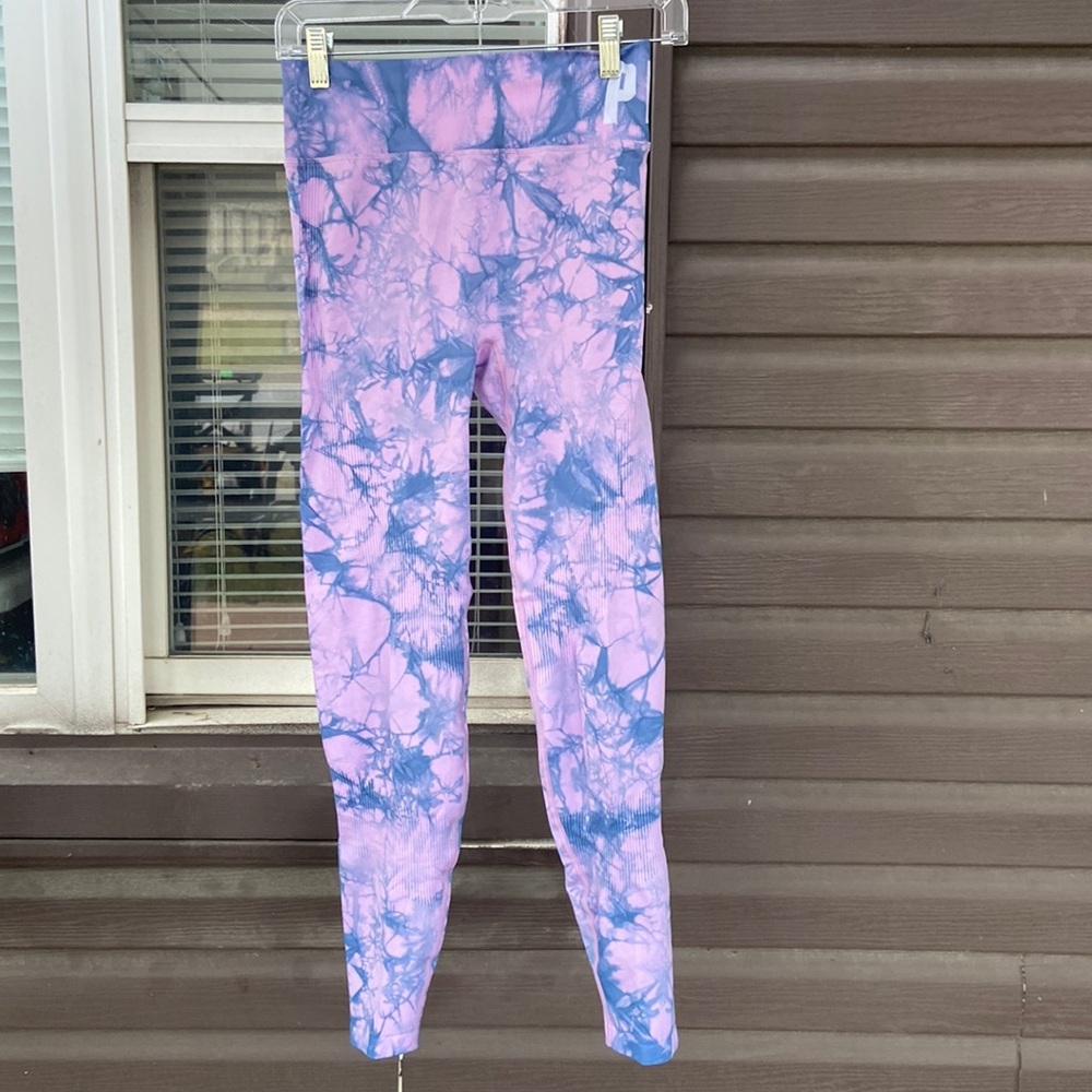 Pink leggings